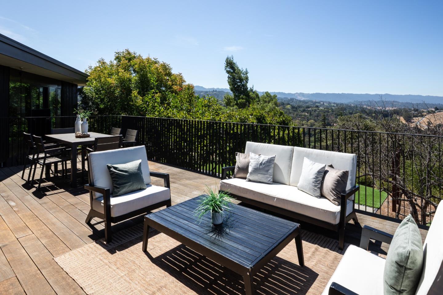 12698 La Cresta Court