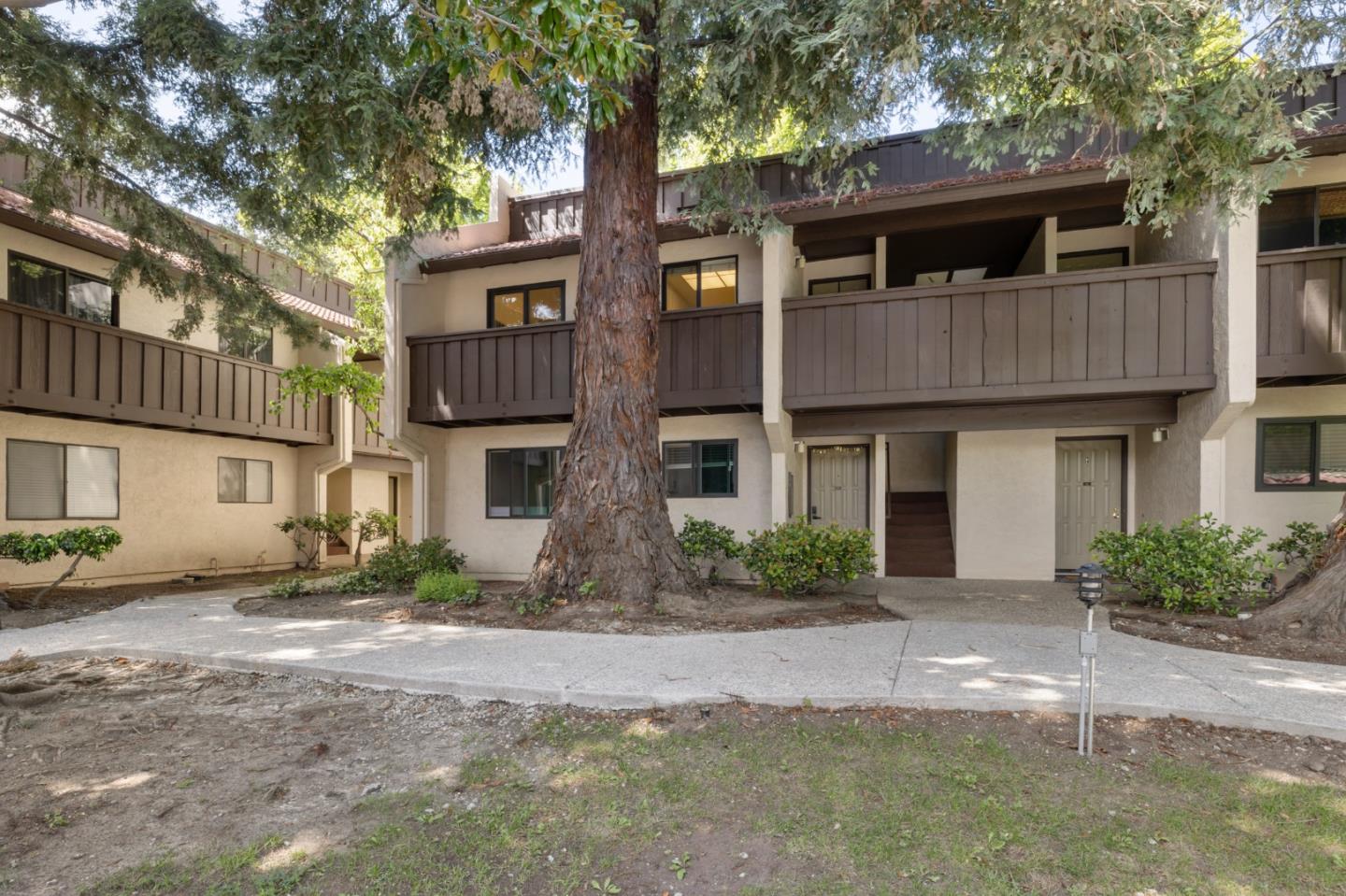 1001 East Evelyn Terrace 110