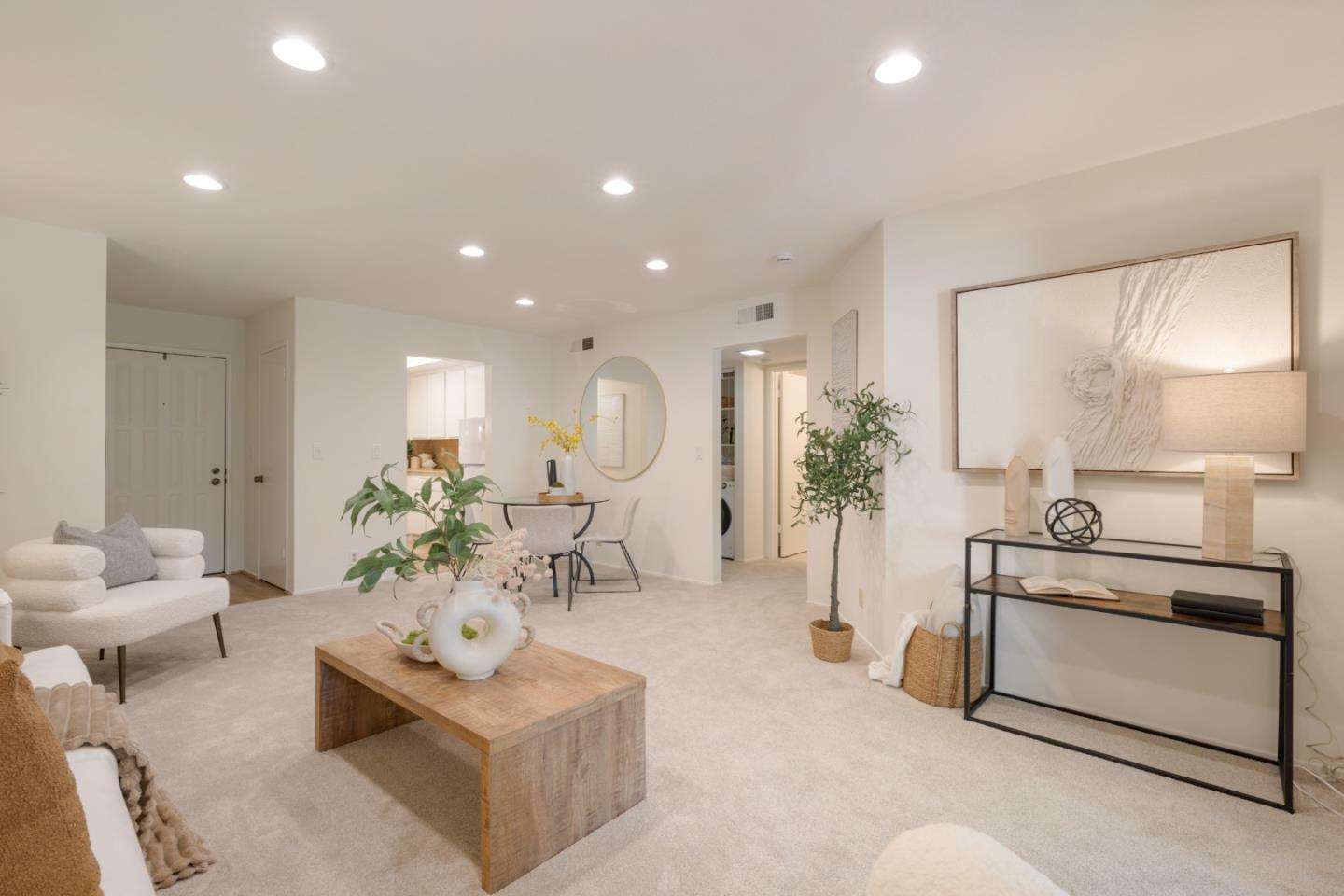 1001 East Evelyn Terrace 110