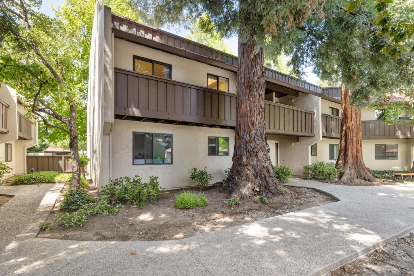 1001 East Evelyn Terrace 110