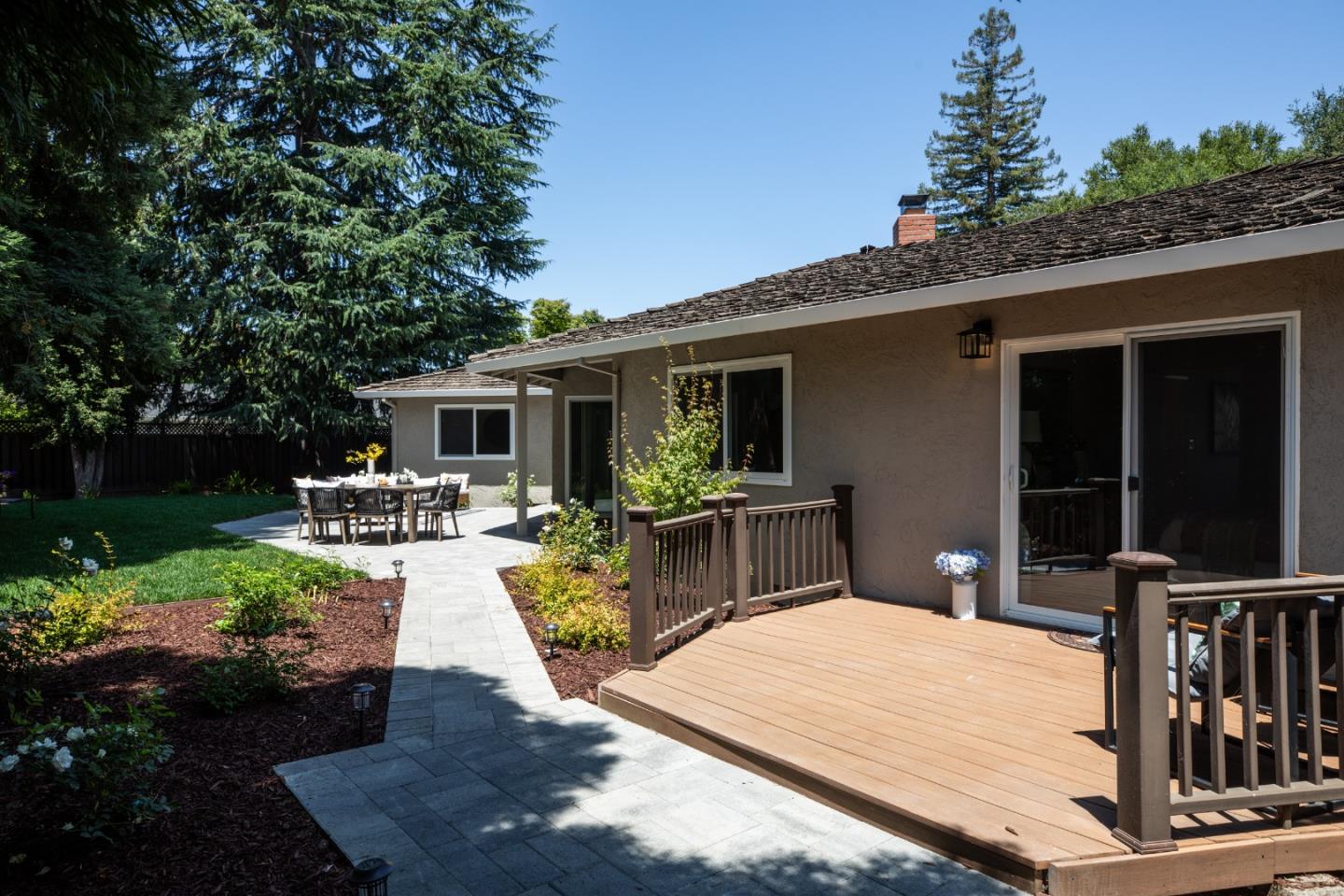 1520 Awalt Court