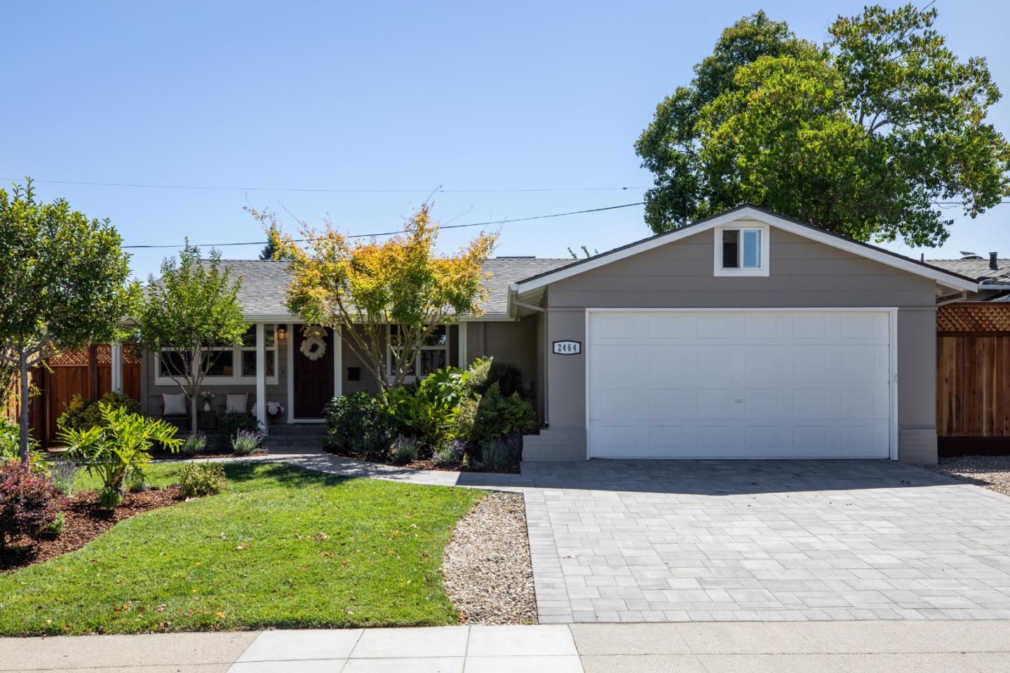2464 Grandby DR