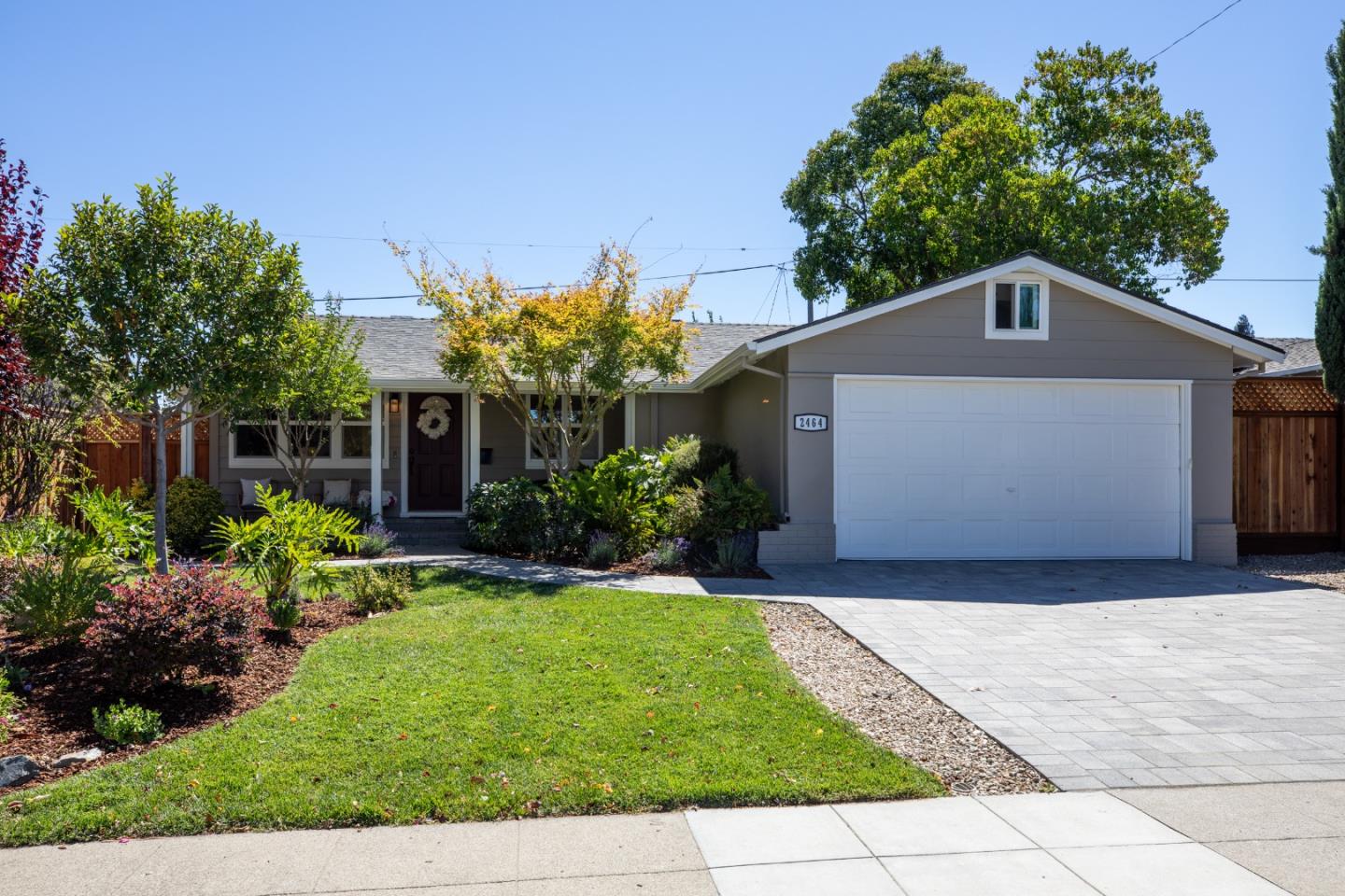 2464 Grandby DR