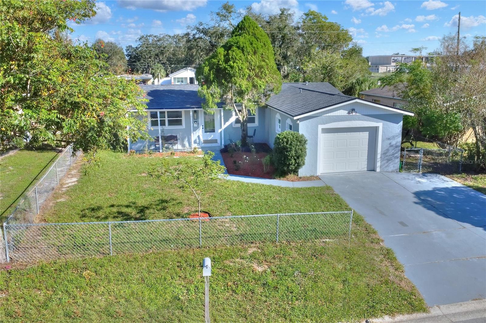 642 CARVER DR