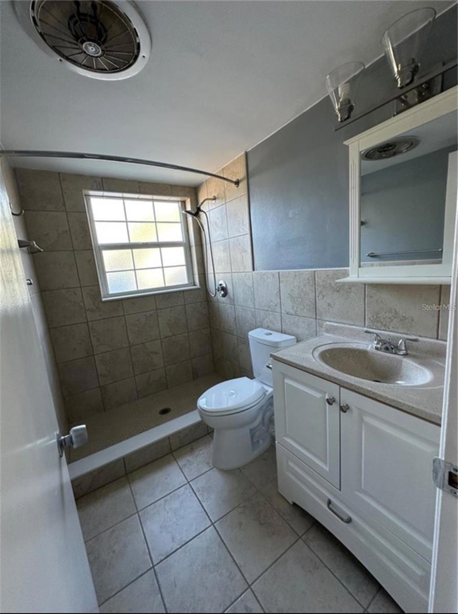 5505 HERNANDES DR #125