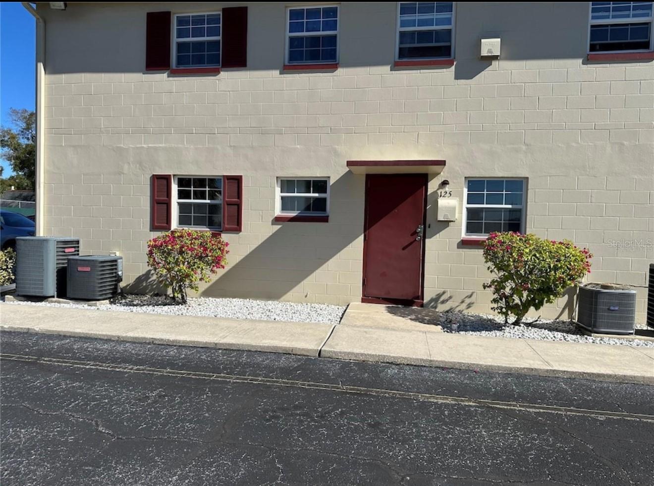 5505 HERNANDES DR #125