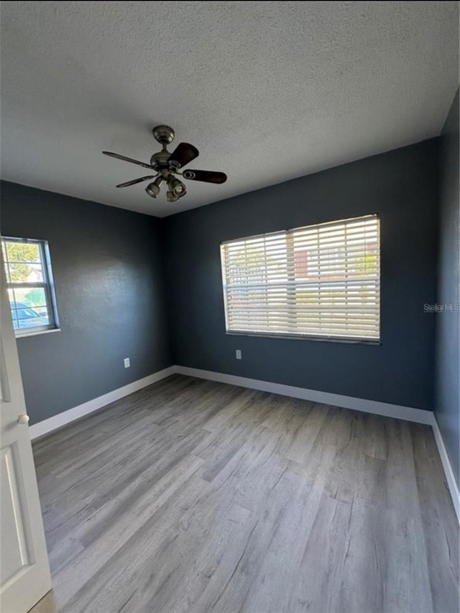 5505 HERNANDES DR #125
