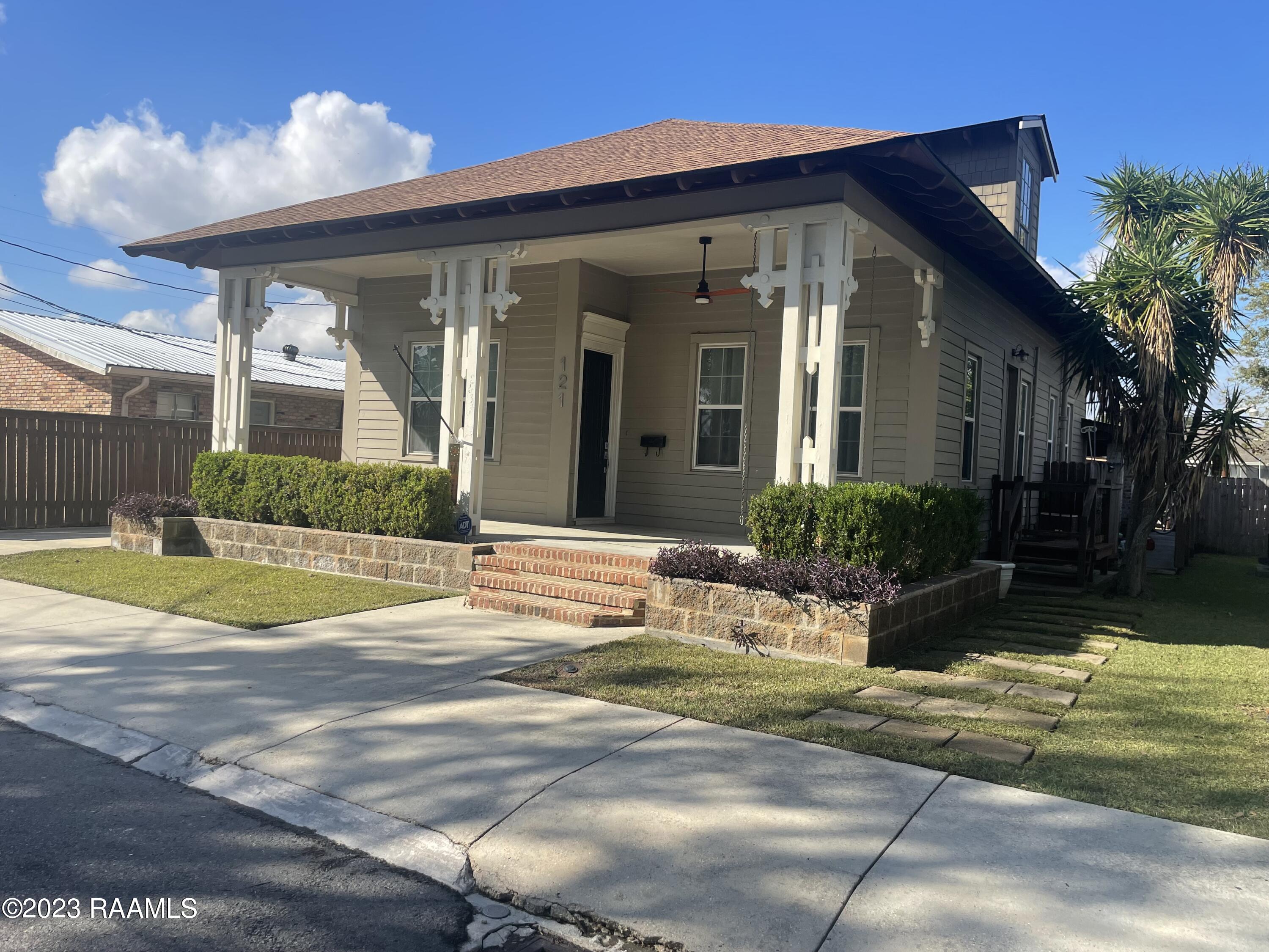 121 St. Clair Street