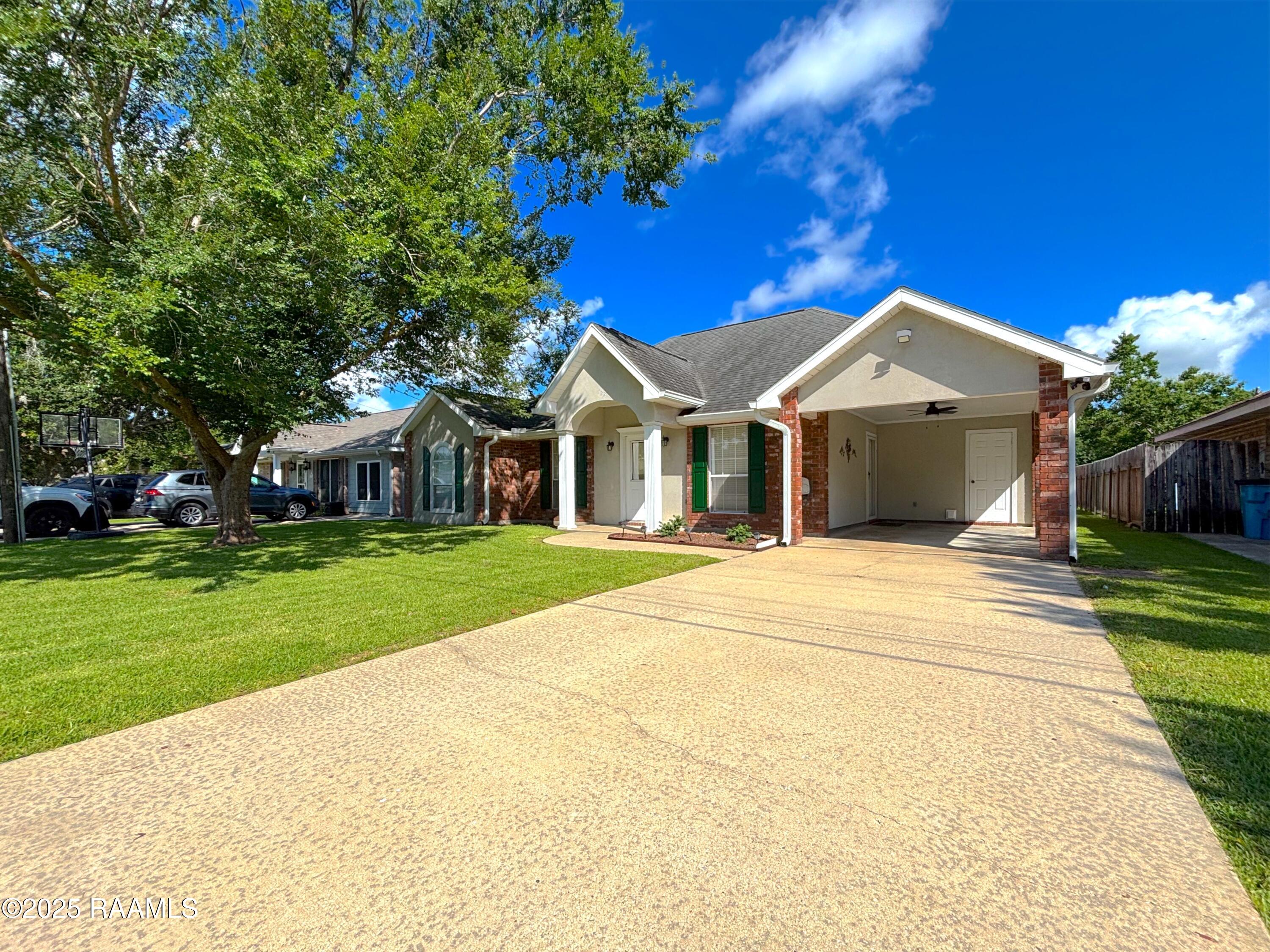 722 Kelli Street