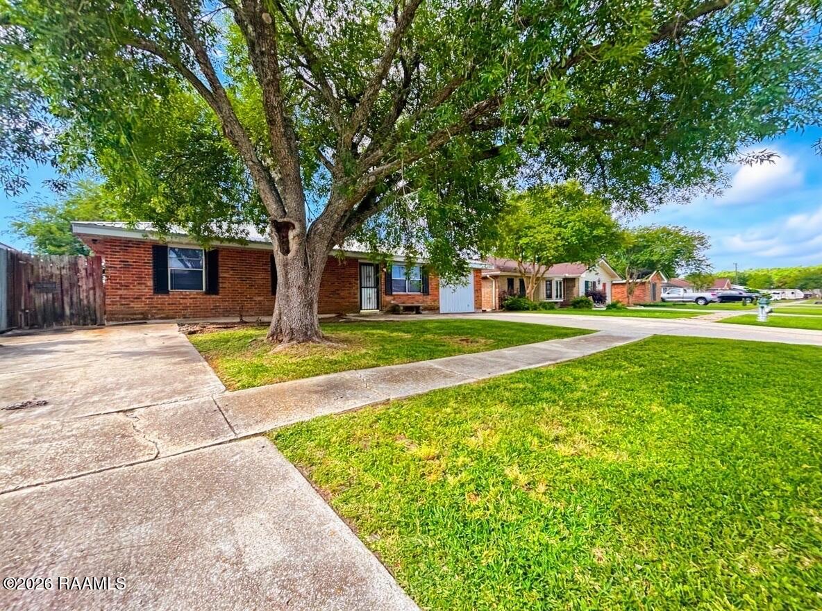 3206 Roselawn Drive