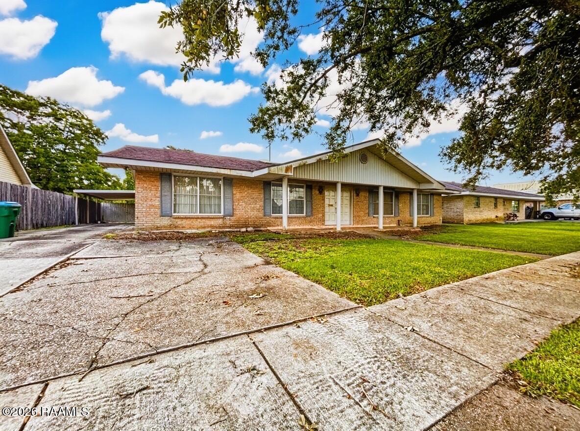 1412 Walnut