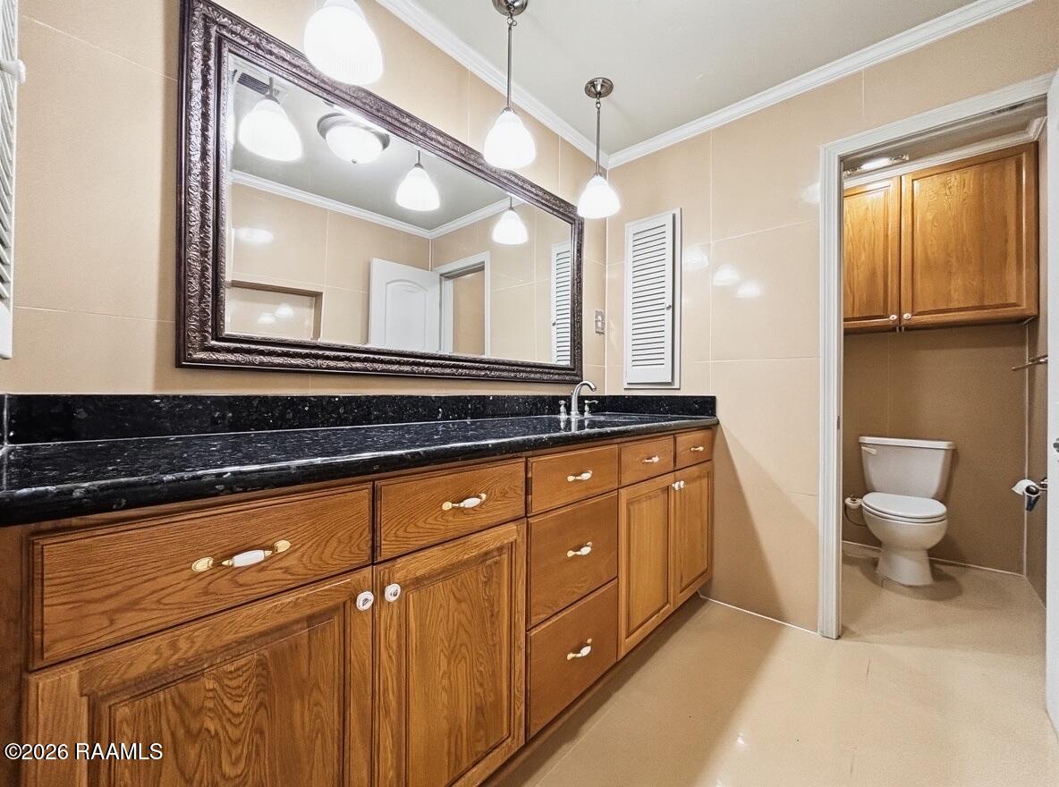 1412 Walnut