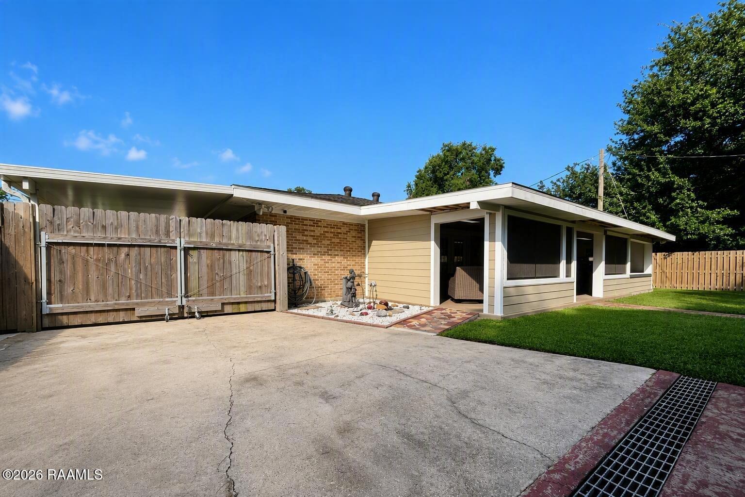 201 Uranus Road