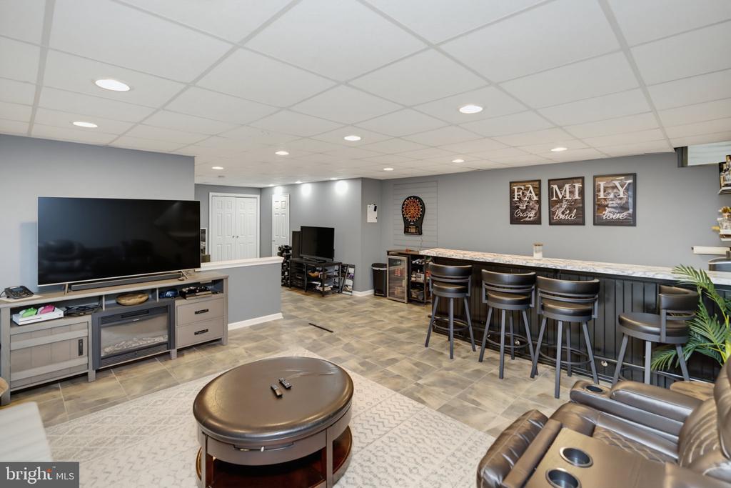 725 N SUMNEYTOWN PIKE Unit: 1