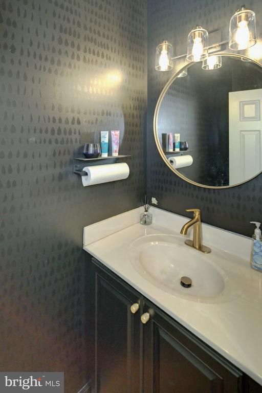 725 N SUMNEYTOWN PIKE Unit: 1