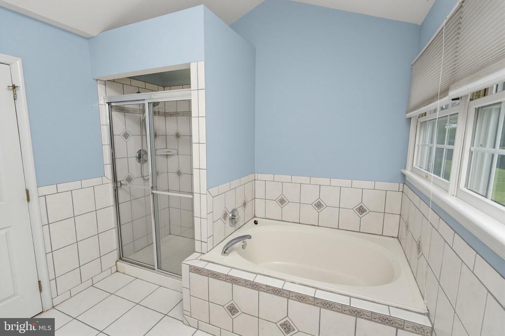 725 N SUMNEYTOWN PIKE Unit: 1