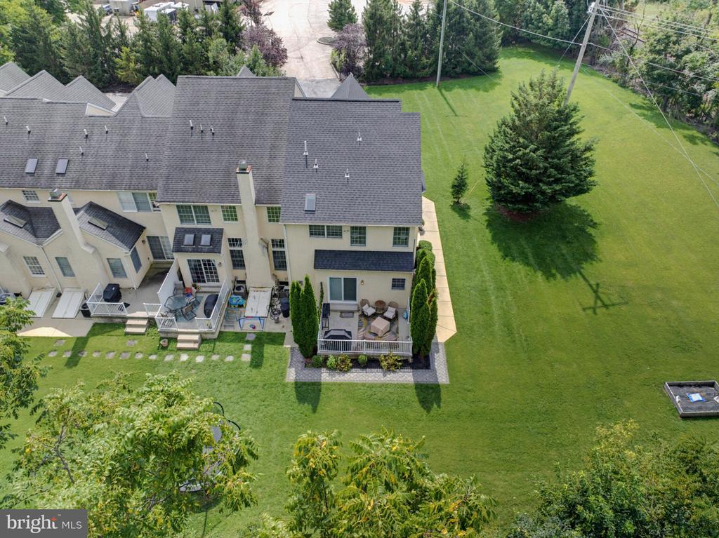 725 N SUMNEYTOWN PIKE Unit: 1