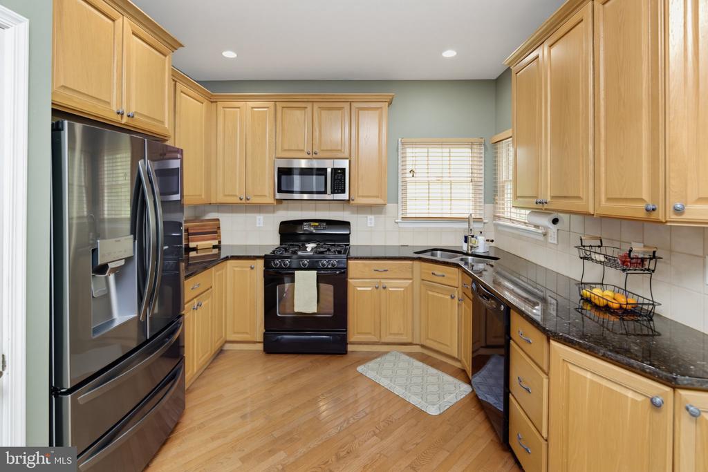 725 N SUMNEYTOWN PIKE Unit: 1