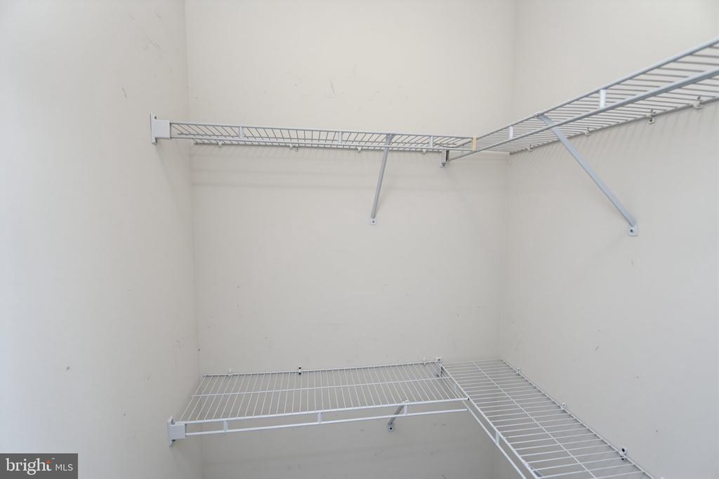 725 N SUMNEYTOWN PIKE Unit: 1