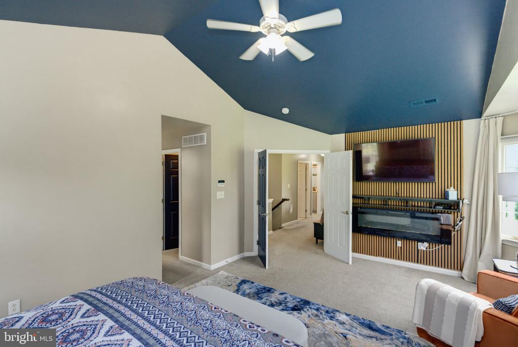 725 N SUMNEYTOWN PIKE Unit: 1