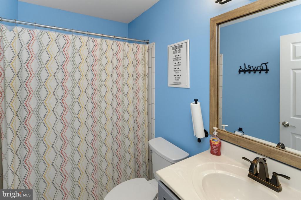 725 N SUMNEYTOWN PIKE Unit: 1