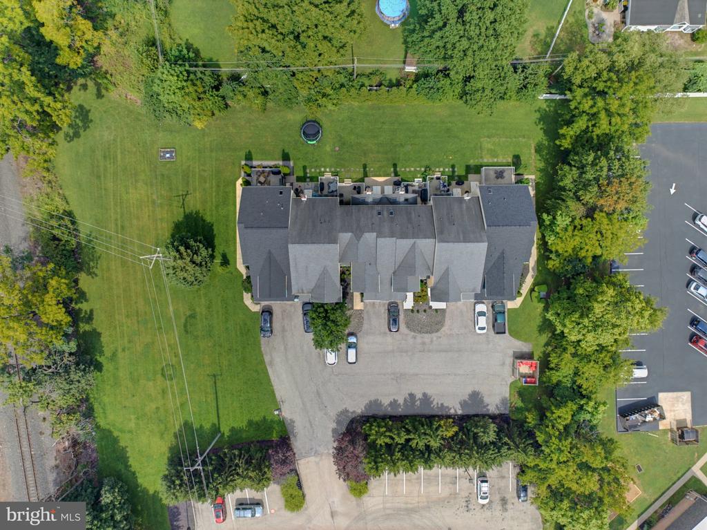 725 N SUMNEYTOWN PIKE Unit: 1