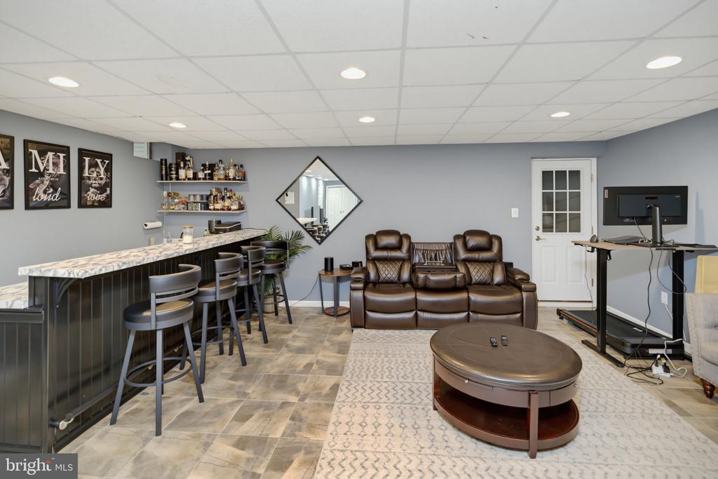 725 N SUMNEYTOWN PIKE Unit: 1