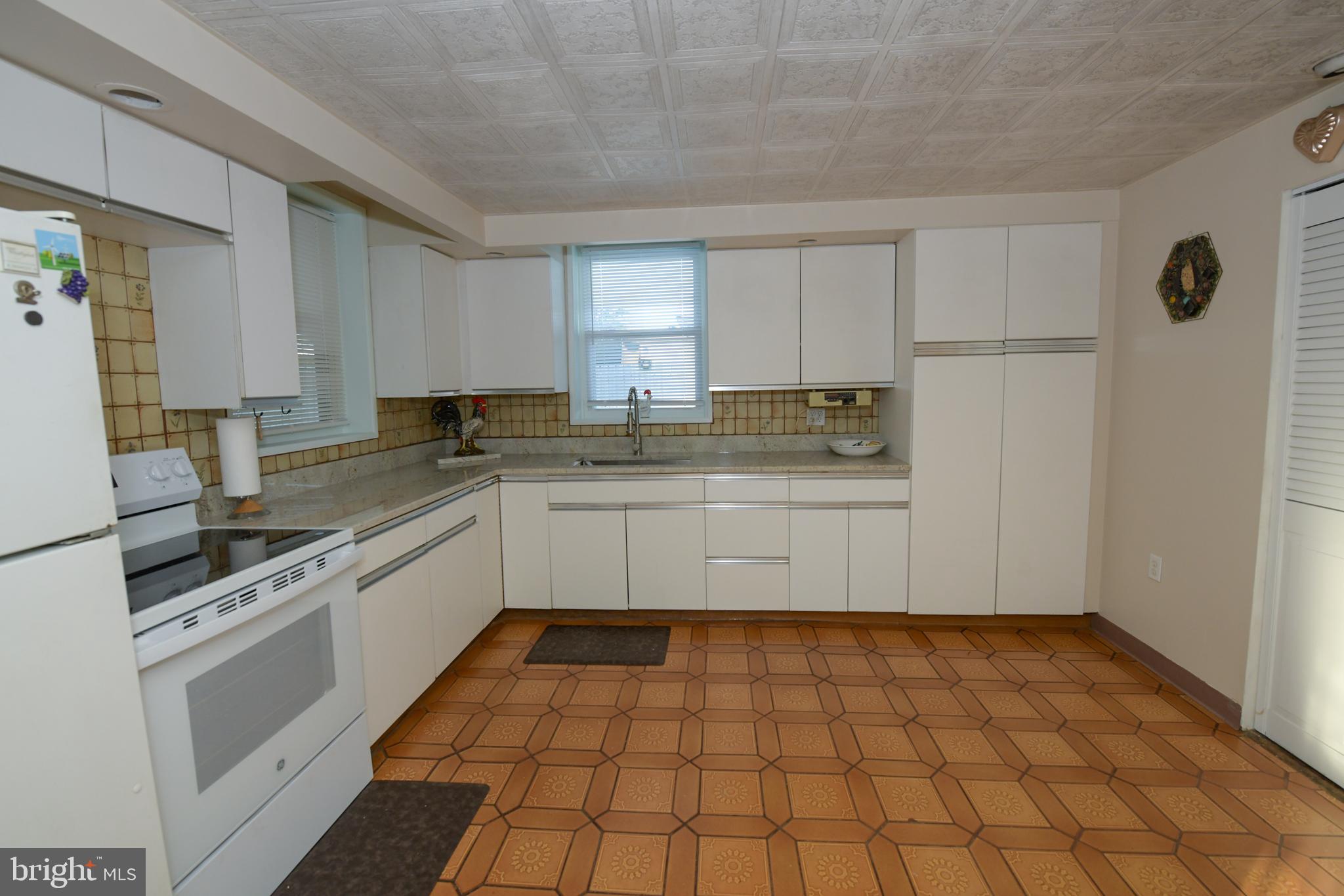 3949 RICHMOND STREET