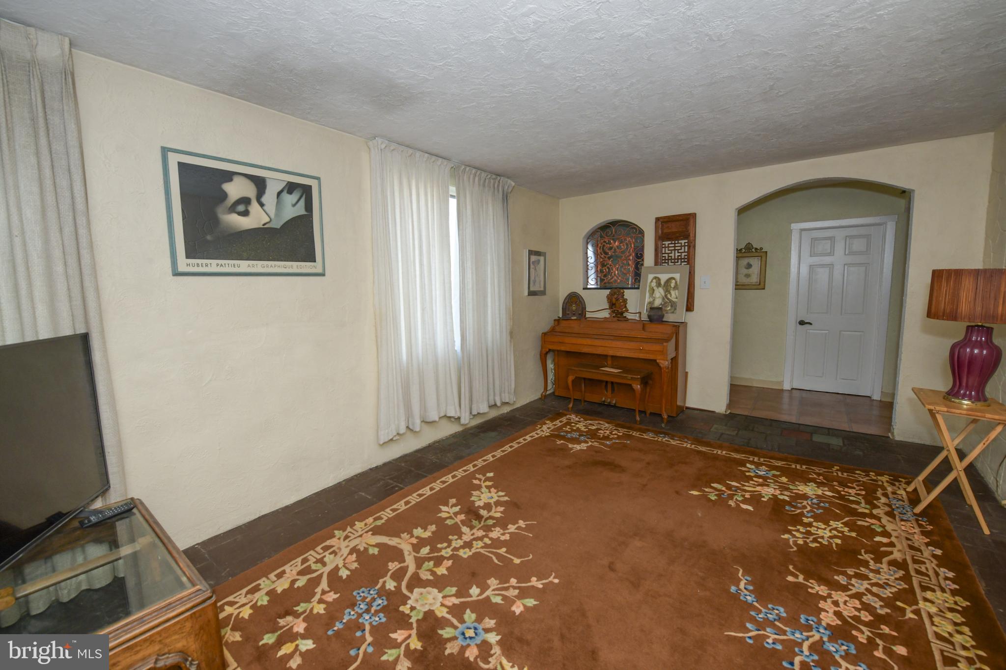 3949 RICHMOND STREET