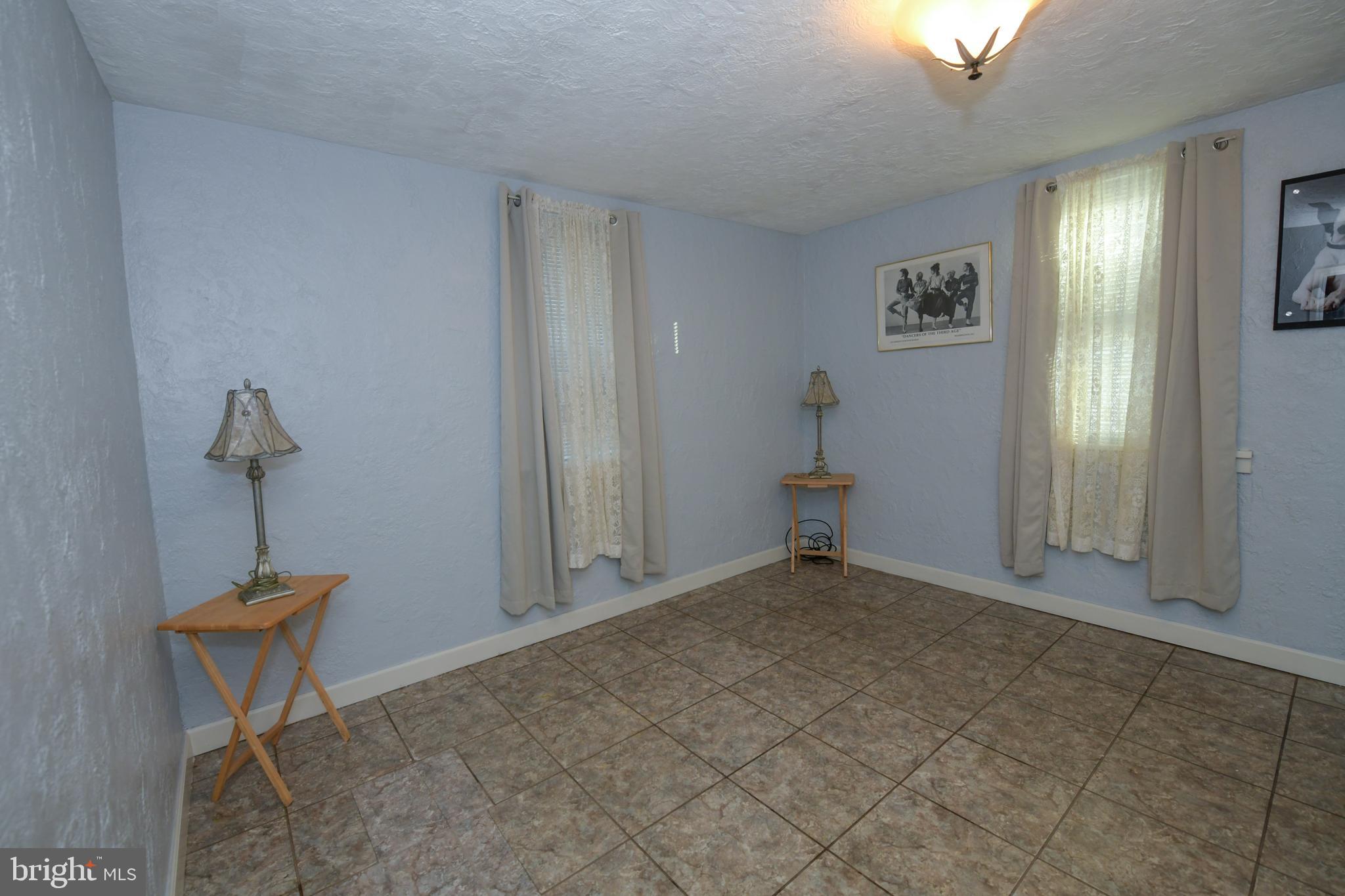 3949 RICHMOND STREET