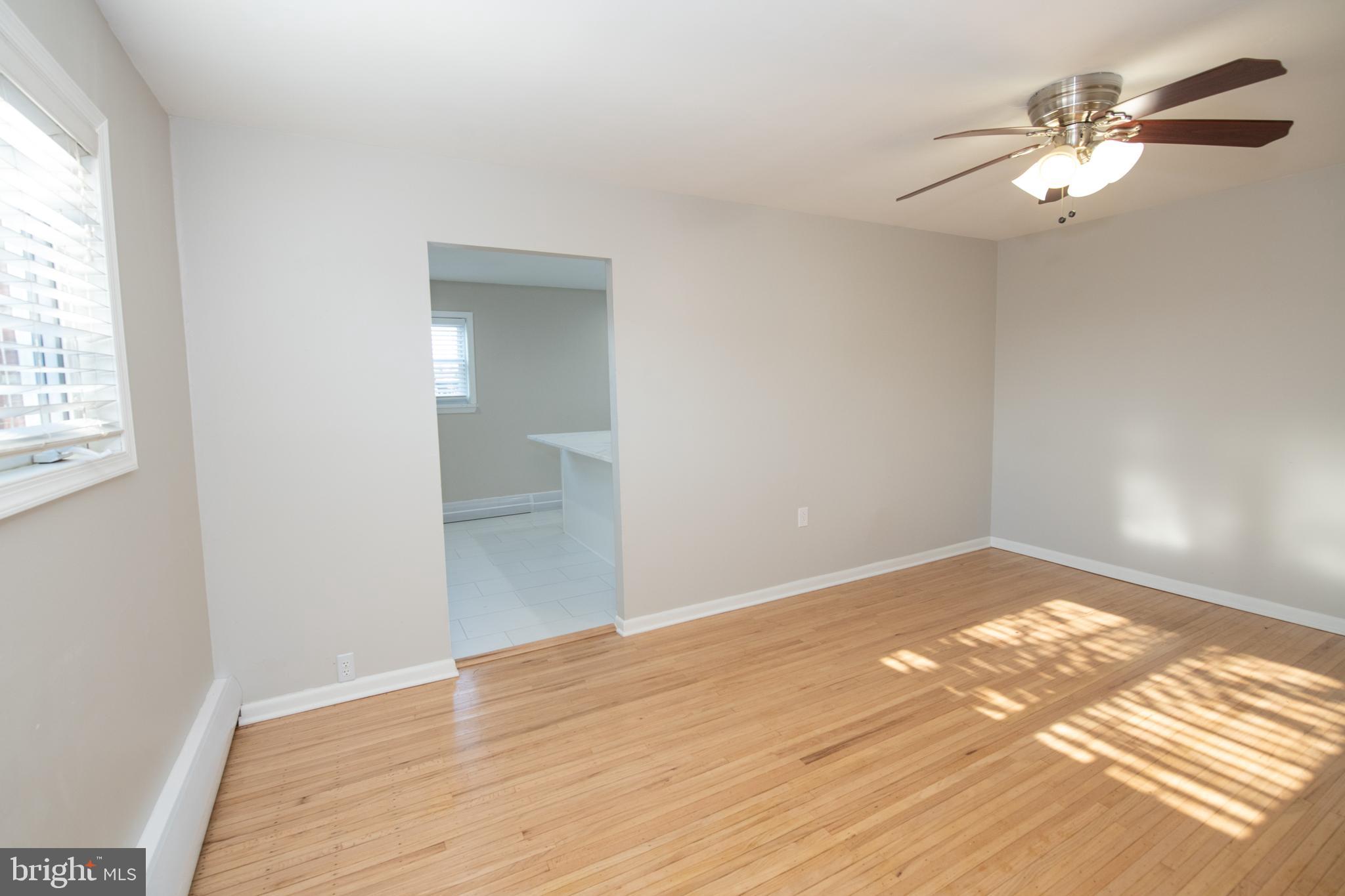 1018 HOFFNAGLE PLACE