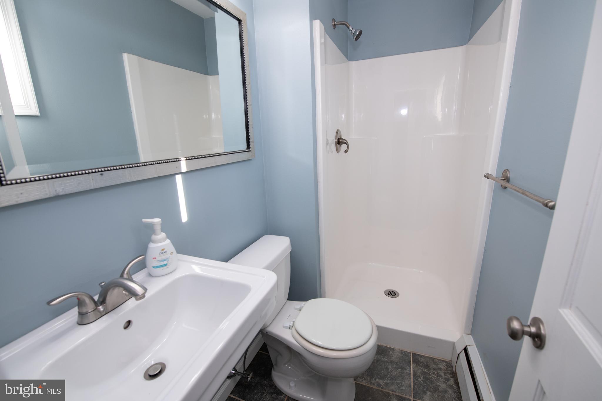 1018 HOFFNAGLE PLACE