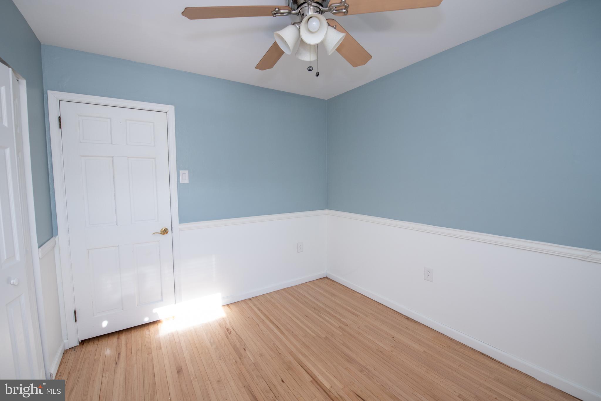 1018 HOFFNAGLE PLACE