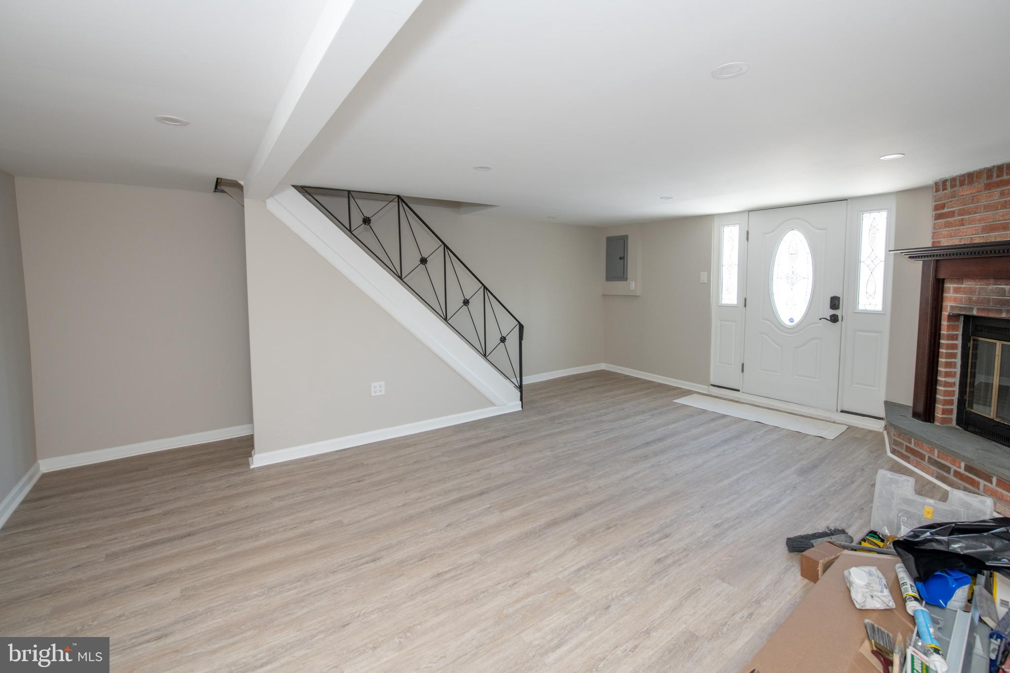 1018 HOFFNAGLE PLACE