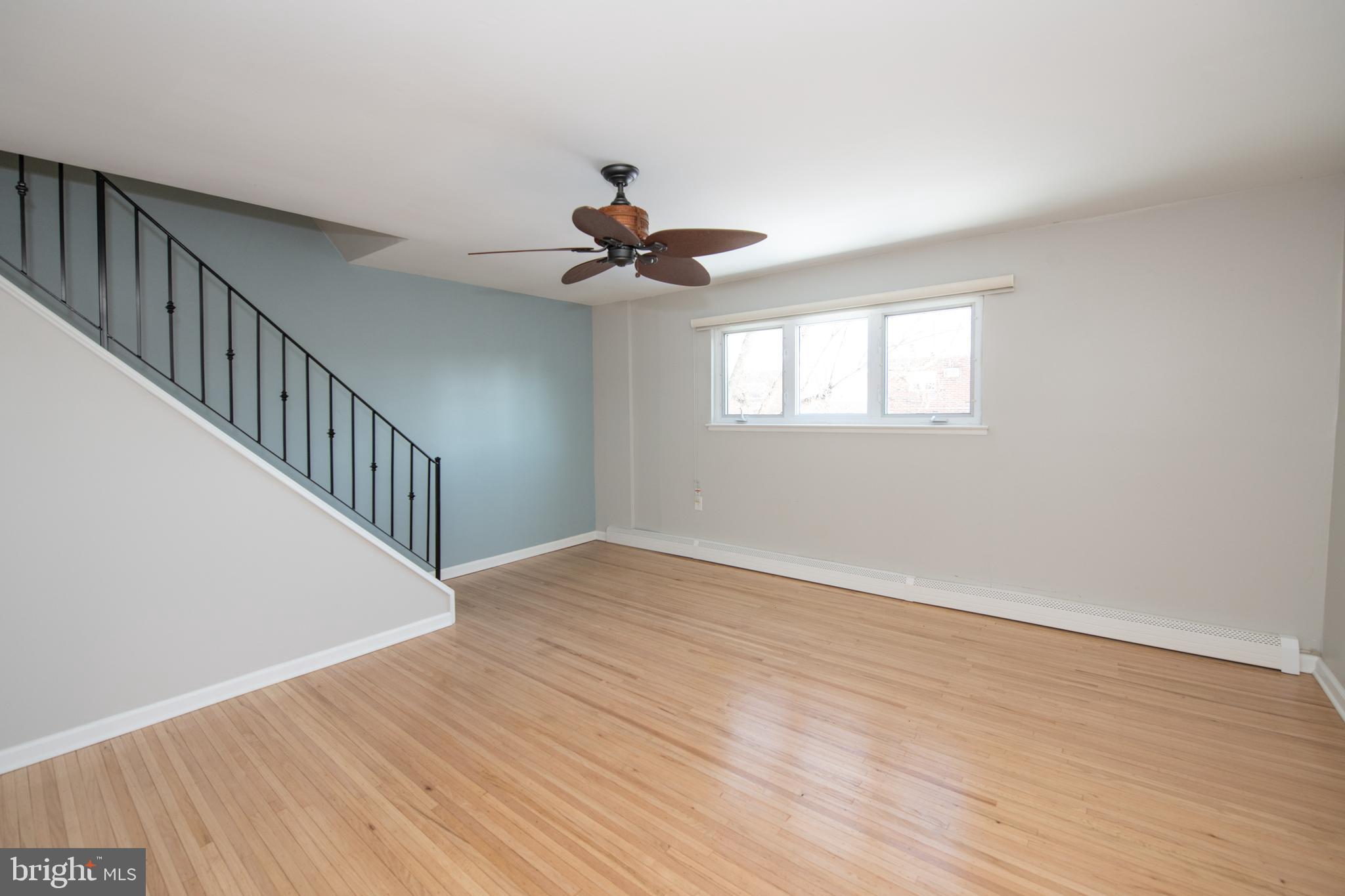 1018 HOFFNAGLE PLACE