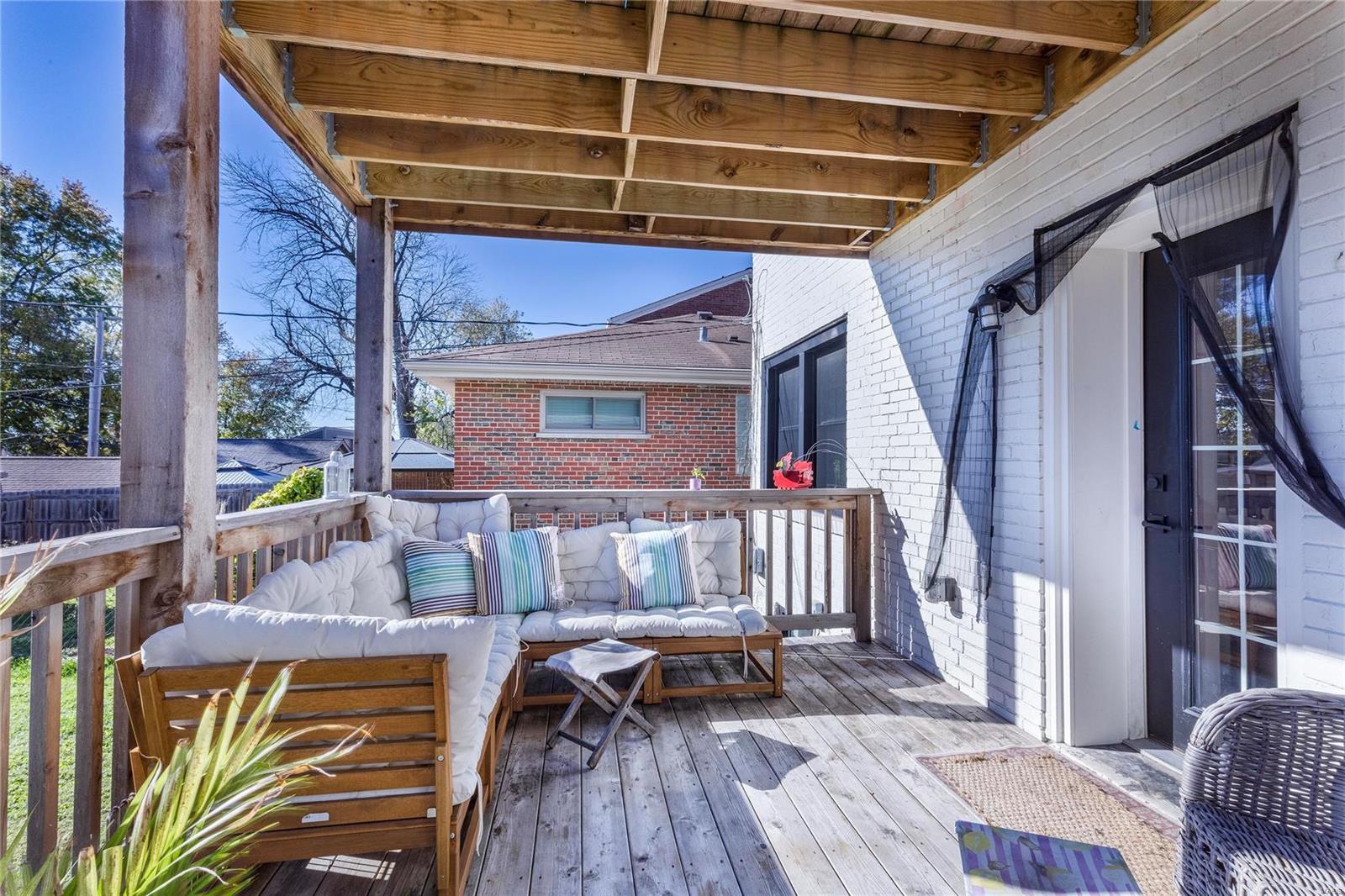 6632 Bancroft