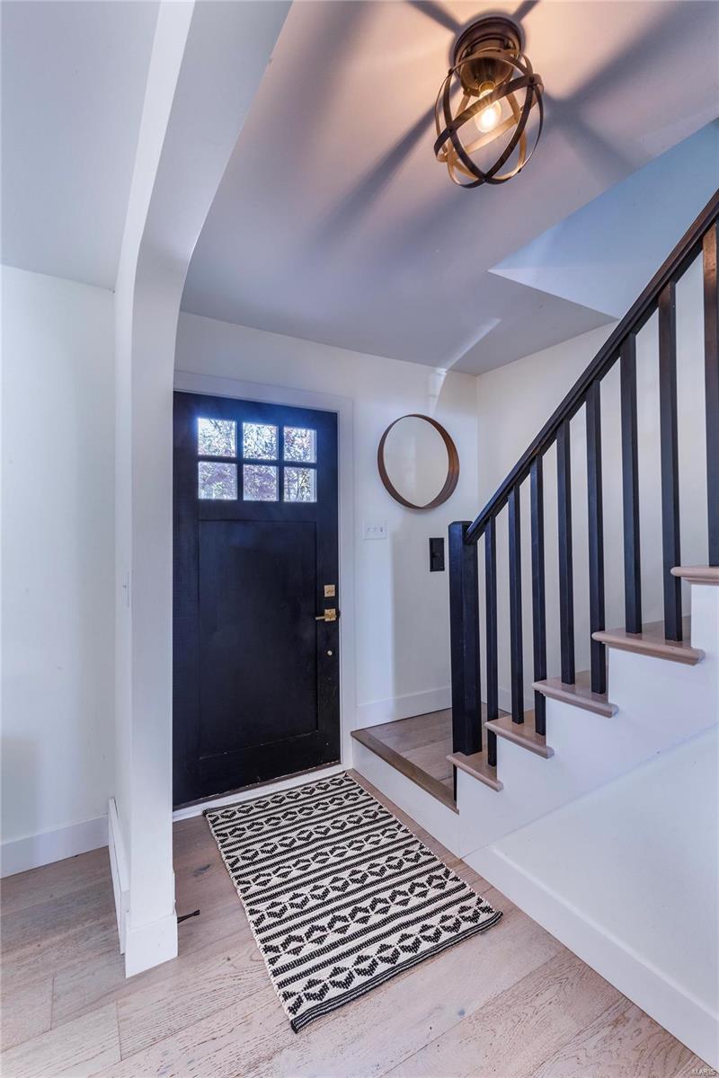 6632 Bancroft