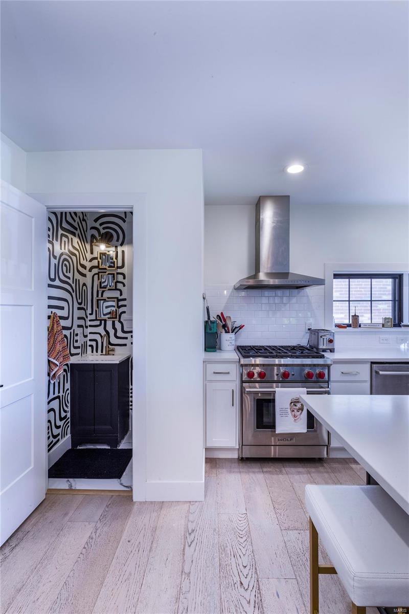 6632 Bancroft