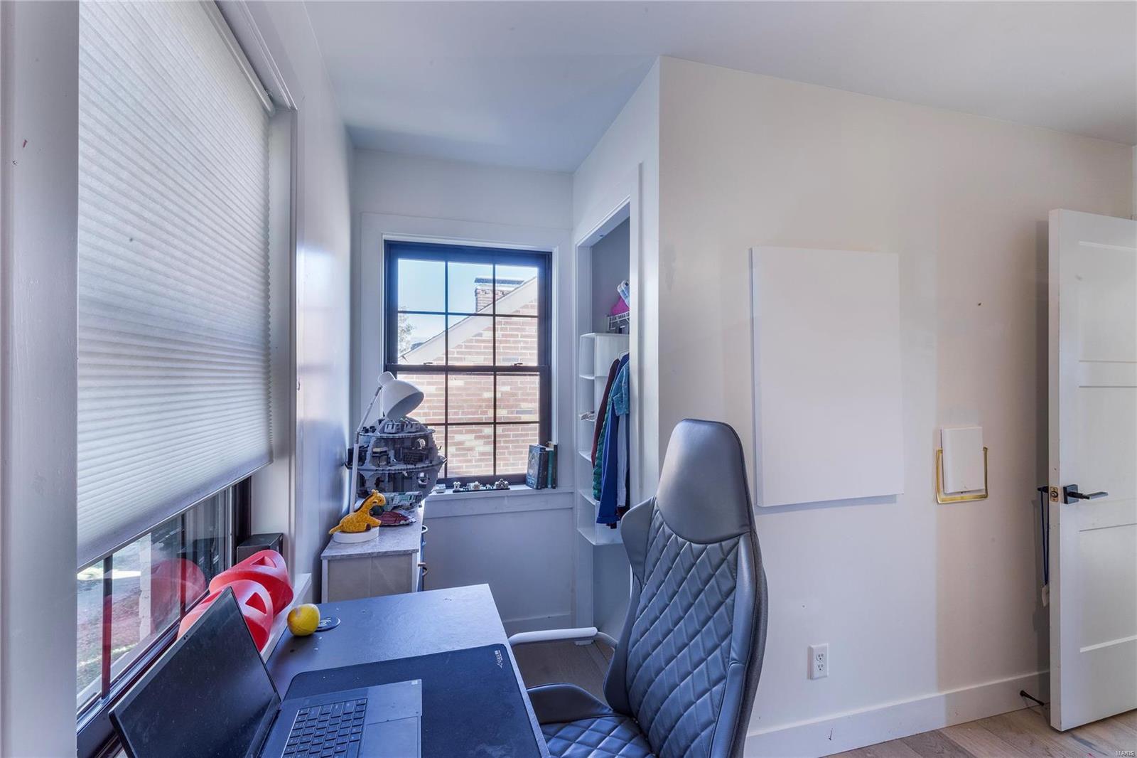 6632 Bancroft