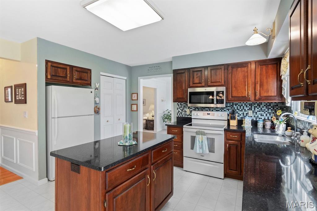 2138 Cliff Cave Crossing Court