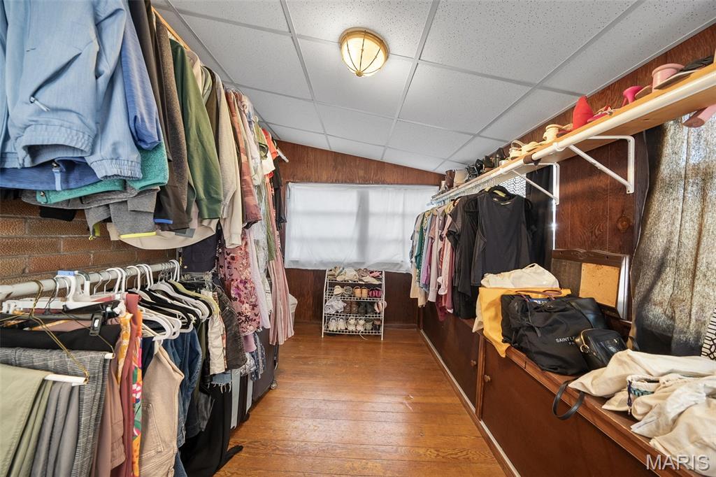 6634 Lindenwood Place