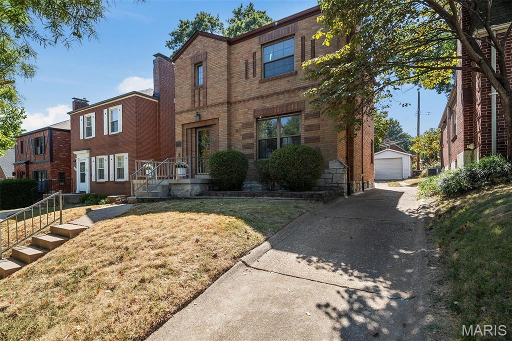 6634 Lindenwood Place