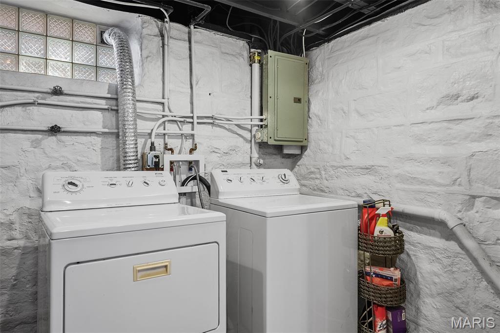 6634 Lindenwood Place