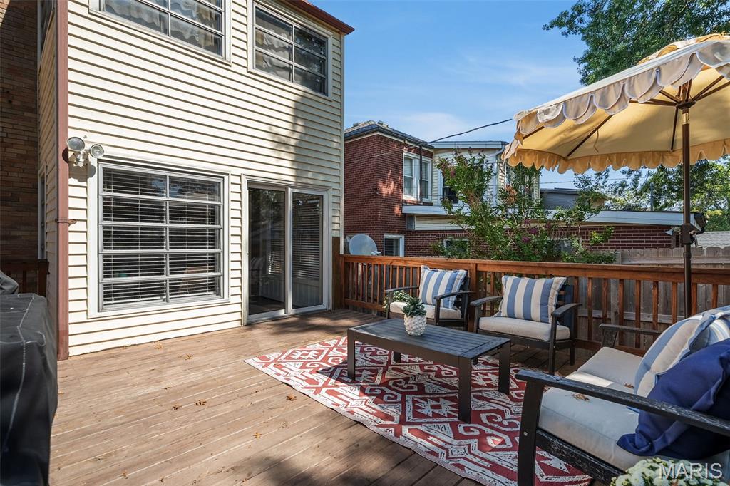 6634 Lindenwood Place