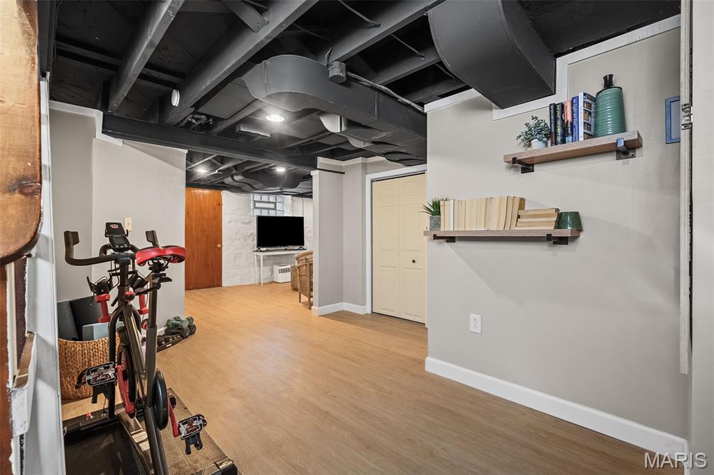 6634 Lindenwood Place