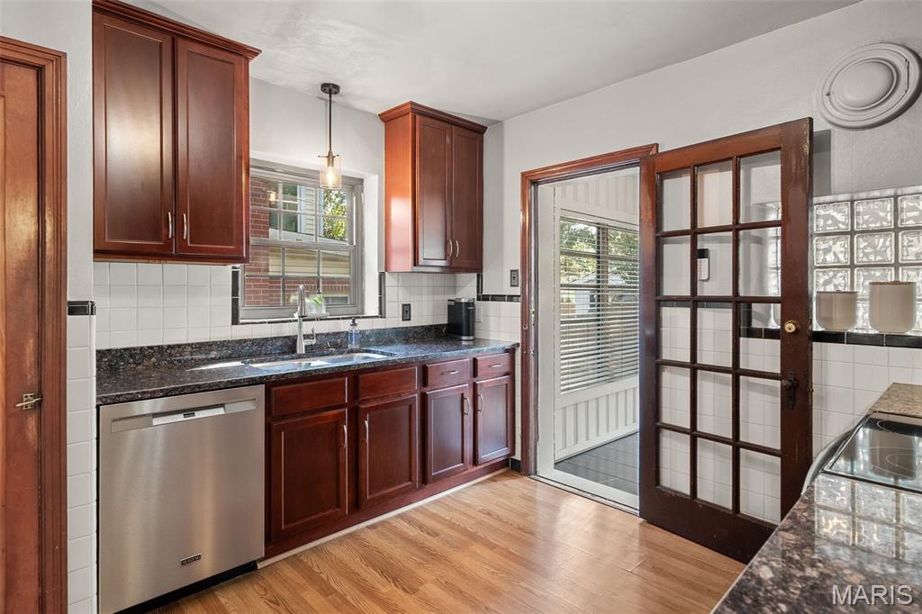 6634 Lindenwood Place