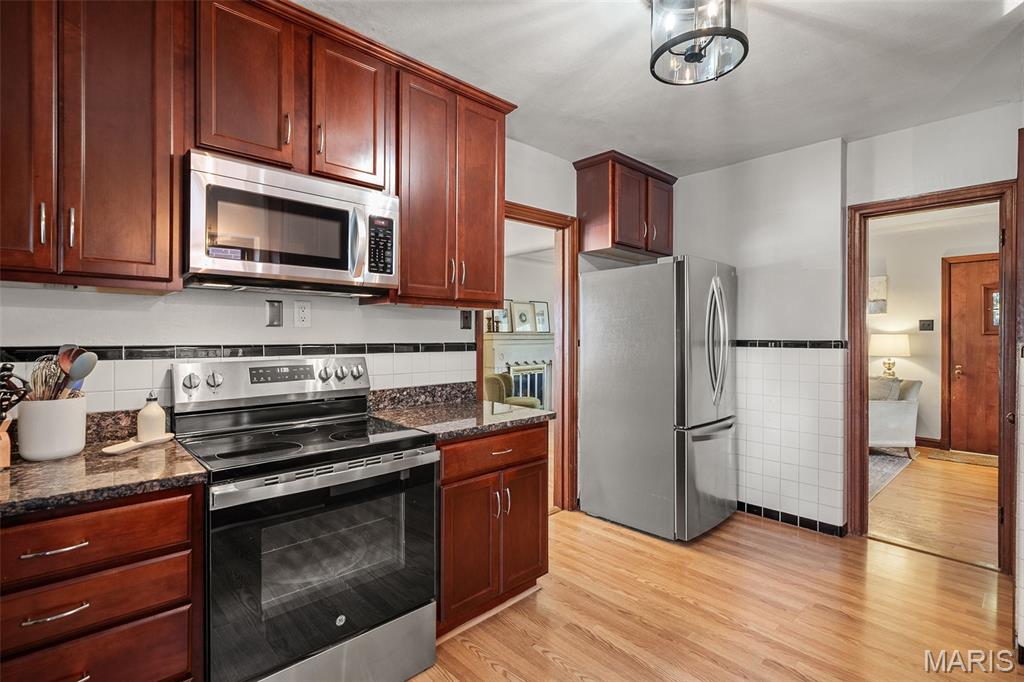 6634 Lindenwood Place