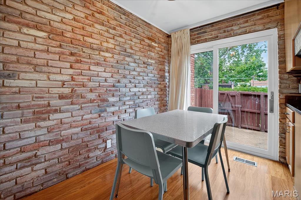 7910 Royal Arms Court