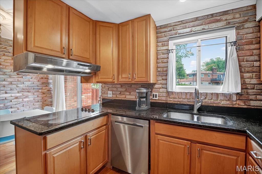 7910 Royal Arms Court