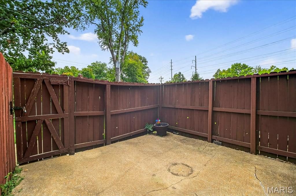 7910 Royal Arms Court